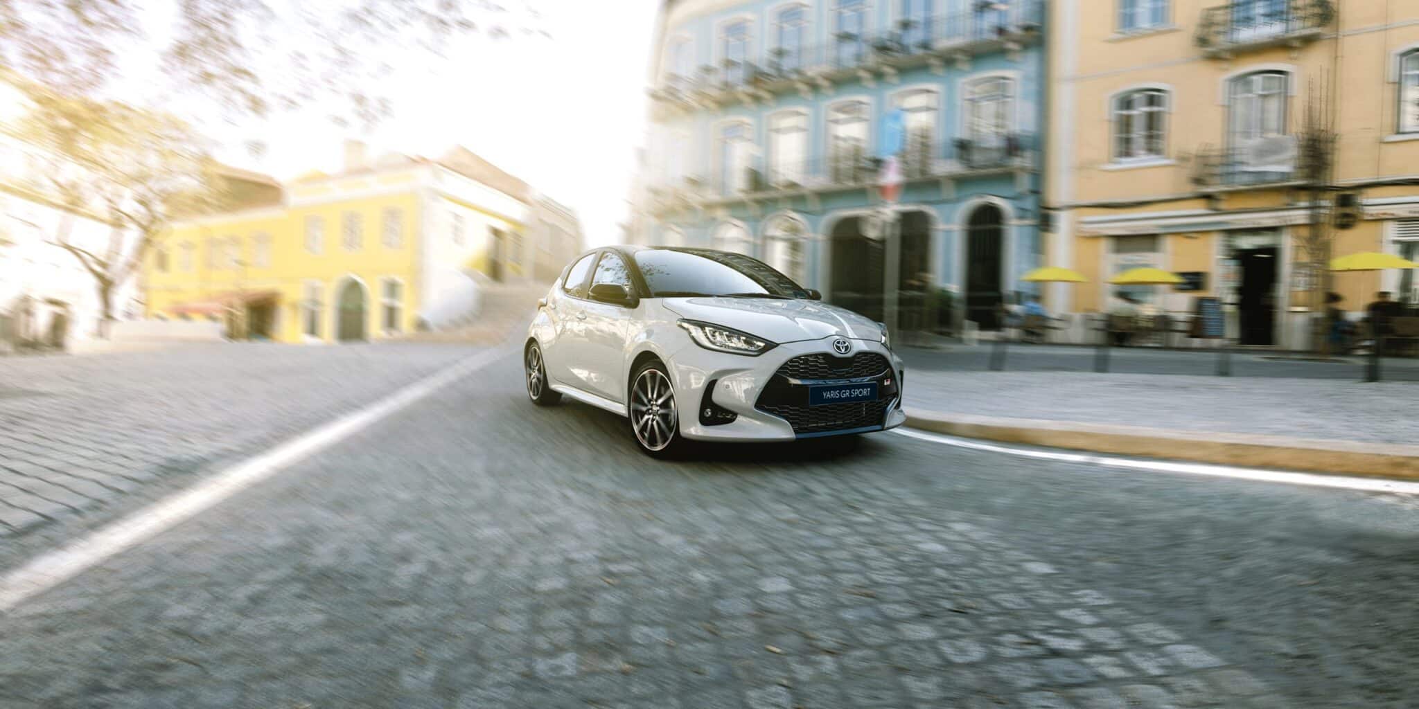 2-yaris-gr-sport
